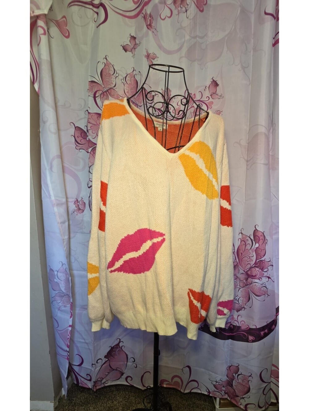 ANDREE by Unit Beige CreamLuscious Lips Kiss Sweater Distressed Women 2X